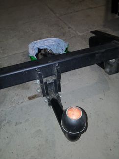 Фаркоп Тойота Авенсис 2009