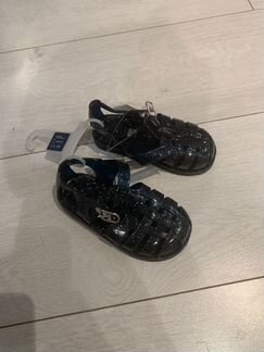 Сандалии детские Gap