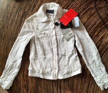 Блузка новая, рост 128, натур шитье,очень красивая