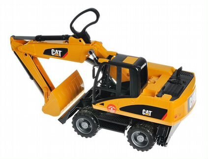 Экскаватор колёсный Bruder CAT с отвалом (02-445)
