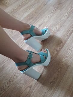 Босоножки на платформе Carnaby,37 р, 70s style