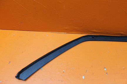 Пыльник капота Audi Q7 4M 2015-Нв