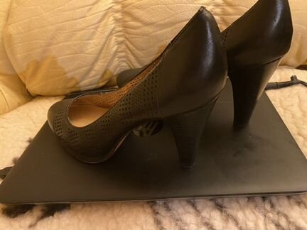 Туфли и босоножки женские 40 размер