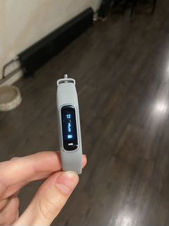 Фитнес браслет Garmin Vivosmart 4