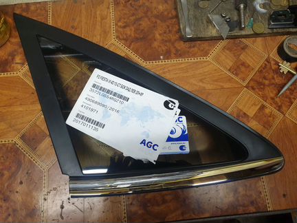 Форточка левая Ford fiesta fiat idea