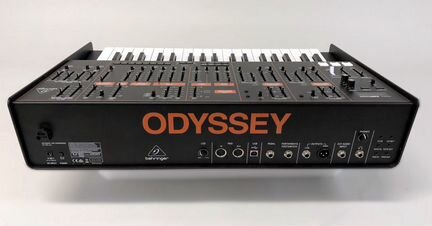 Аналоговый синтезатор Behringer Odyssey