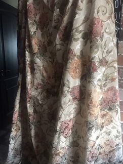 Угловой Диван,тумбочка и шторы