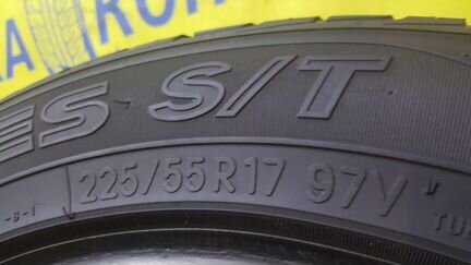225 55 17 Toyo Proxes S/T GH80