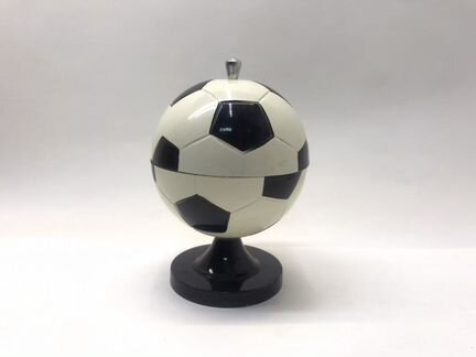 А1138 Сигаретница «Футбольный, олимпийский мяч», о