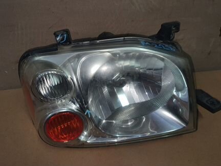 Фара передняя Nissan Navara D22 2.5 d МКПП