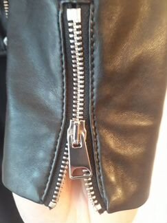 Продам куртку кожаную