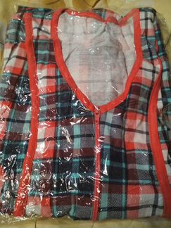 Халат на молнии новый на 46 размер